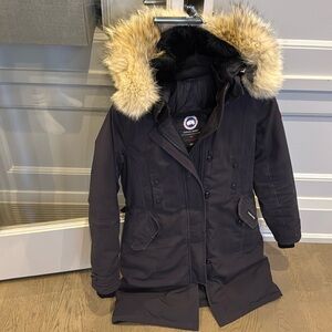 100% authentic woman’s gently used Canada goose jacket size small